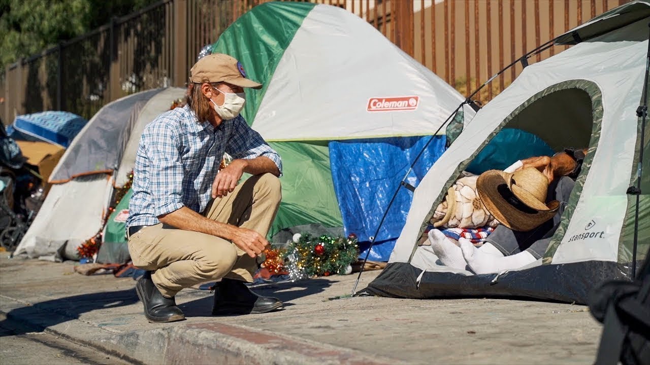 Meet The Doctor Who’s Making House Calls To Venice Beach’s Homeless Population!